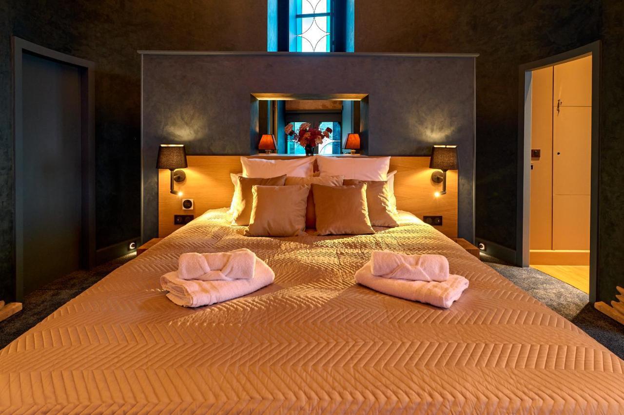 La Chapelle, Les Suites Du Palais, L'Unique 5 Etoiles De Nevers, Suite D'Exception, By Primo C0Nciergerie Buitenkant foto