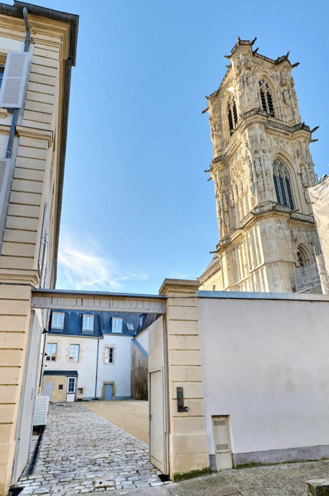La Chapelle, Les Suites Du Palais, L'Unique 5 Etoiles De Nevers, Suite D'Exception, By Primo C0Nciergerie Buitenkant foto